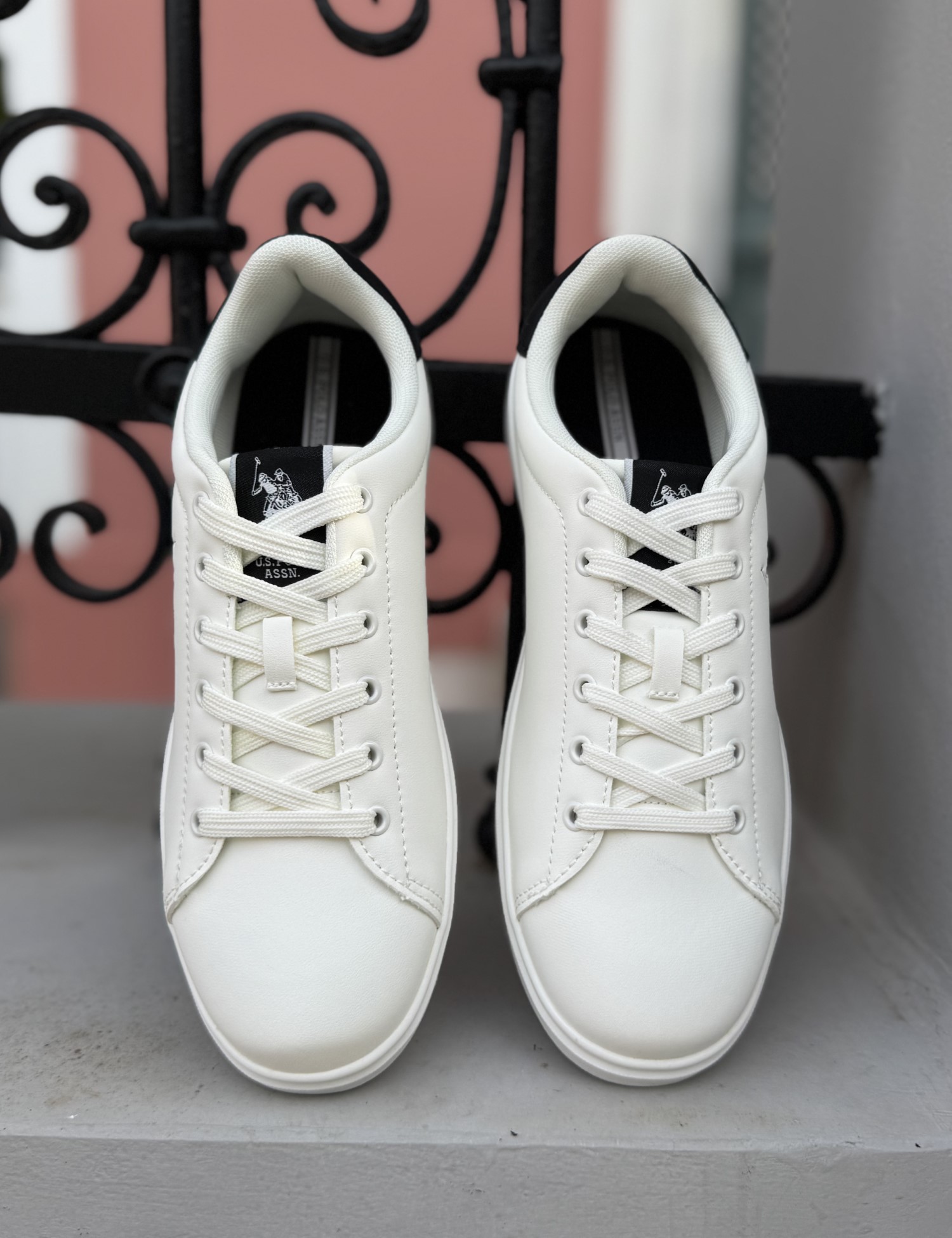 U.S. Polo Assn. ανδρικά λευκα casual sneakers BYRON001DWHIBLK04 φωτογραφία